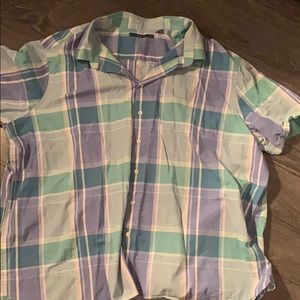 Men’s shirt sleeve dressy shirt